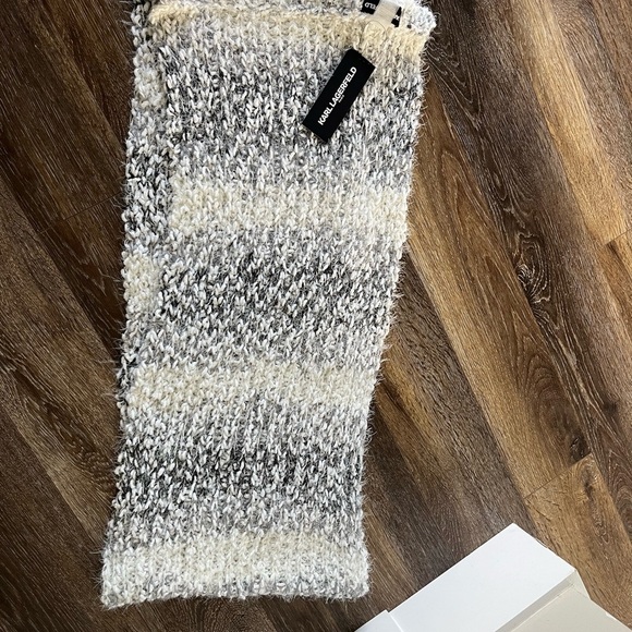 Karl Lagerfeld Ikonik Karl Ombre Infinity Scarf Grey Black White Knit (NWT) - Picture 2 of 5